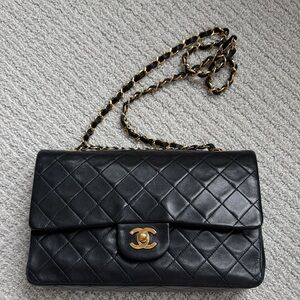 Authentic Chanel Classic Medium Flap With Lambskin Black Leather GHW